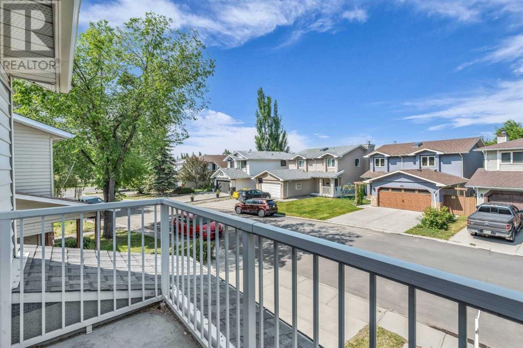 Single Family House for Sale in  McKinley Road SE McKenzie Lake Calgary 