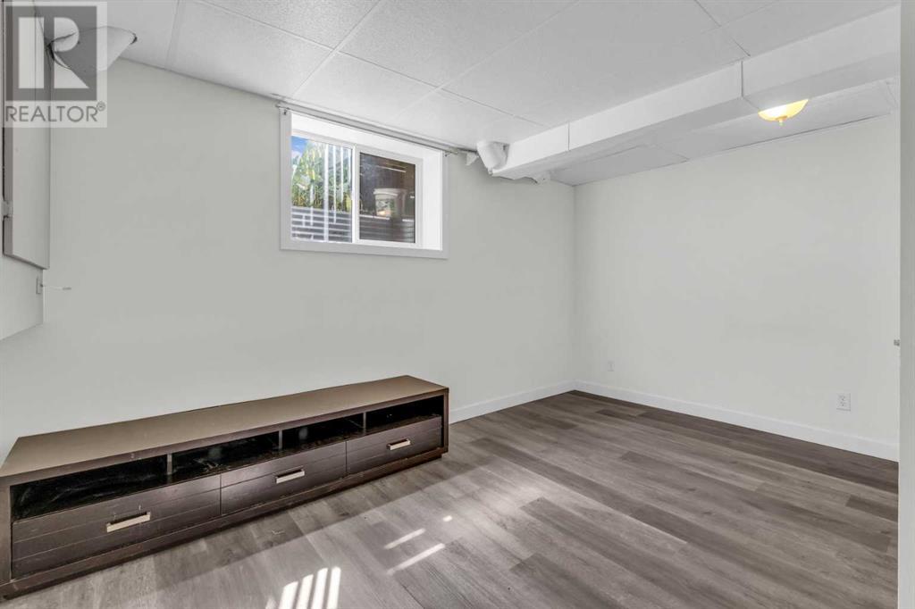 Single Family House for Sale in  McKinley Road SE McKenzie Lake Calgary 