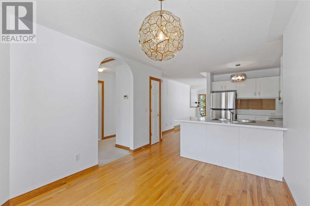 Single Family House Bi-level for Sale in  Scurfield Drive NW Scenic Acres Calgary 