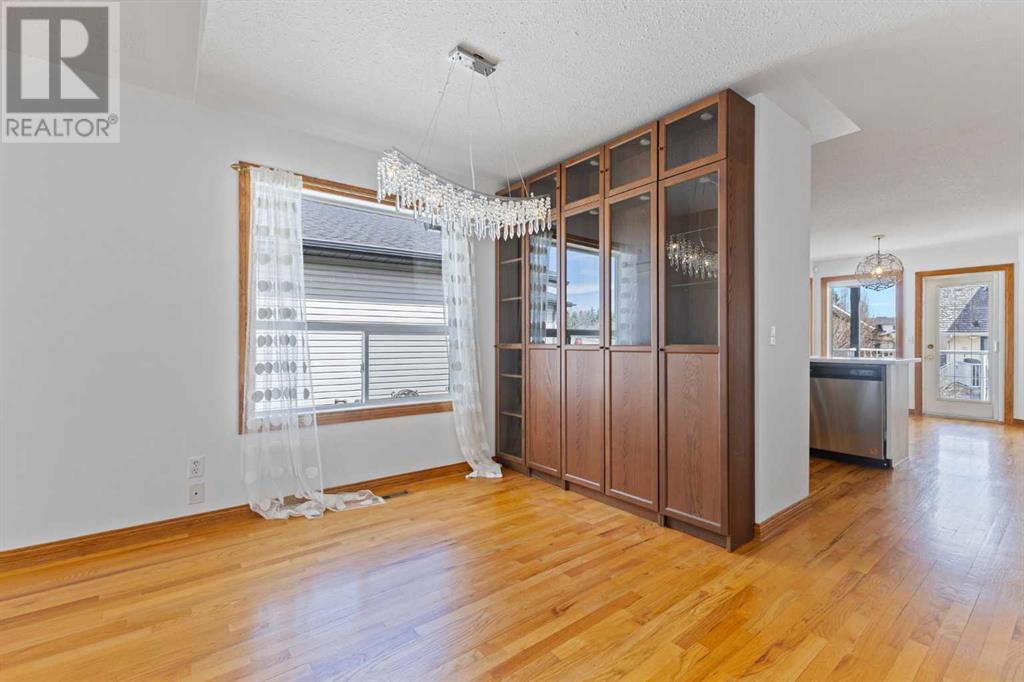 Single Family House Bi-level for Sale in  Scurfield Drive NW Scenic Acres Calgary 