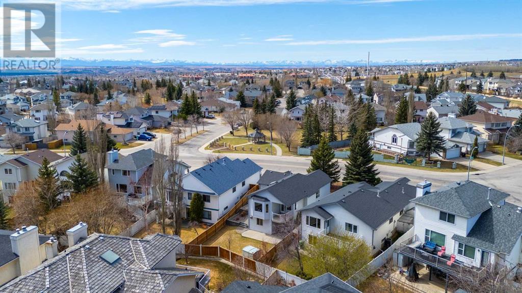 Single Family House Bi-level for Sale in  Scurfield Drive NW Scenic Acres Calgary 