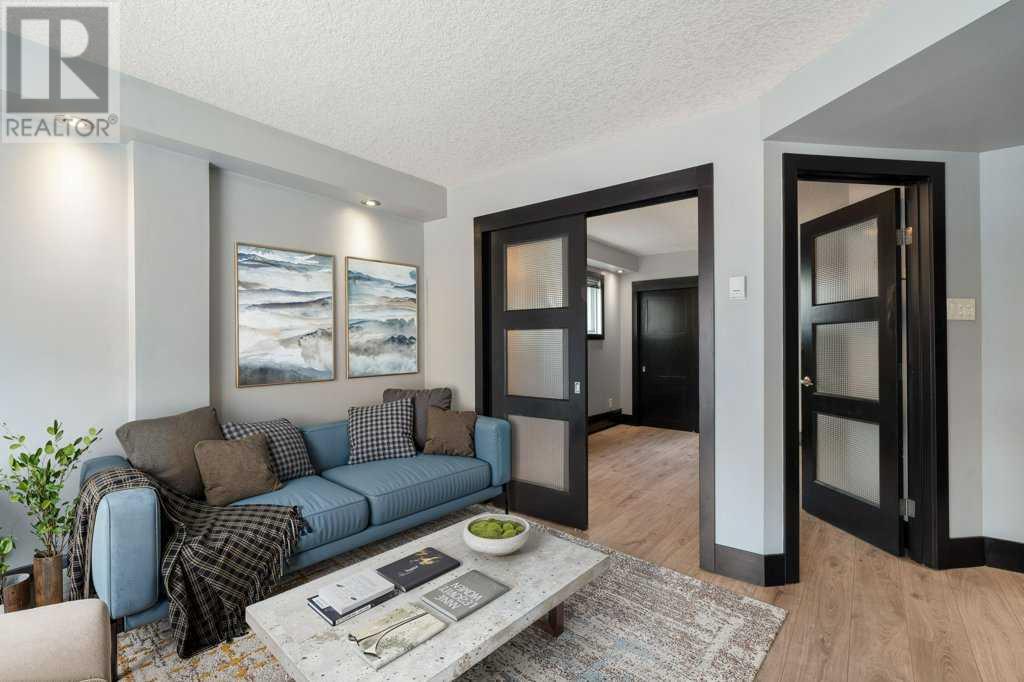Single Family House for Sale in    Street SW Bankview Calgary 