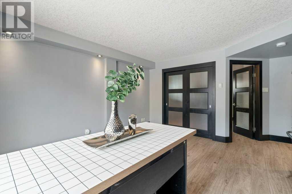 Single Family House for Sale in    Street SW Bankview Calgary 