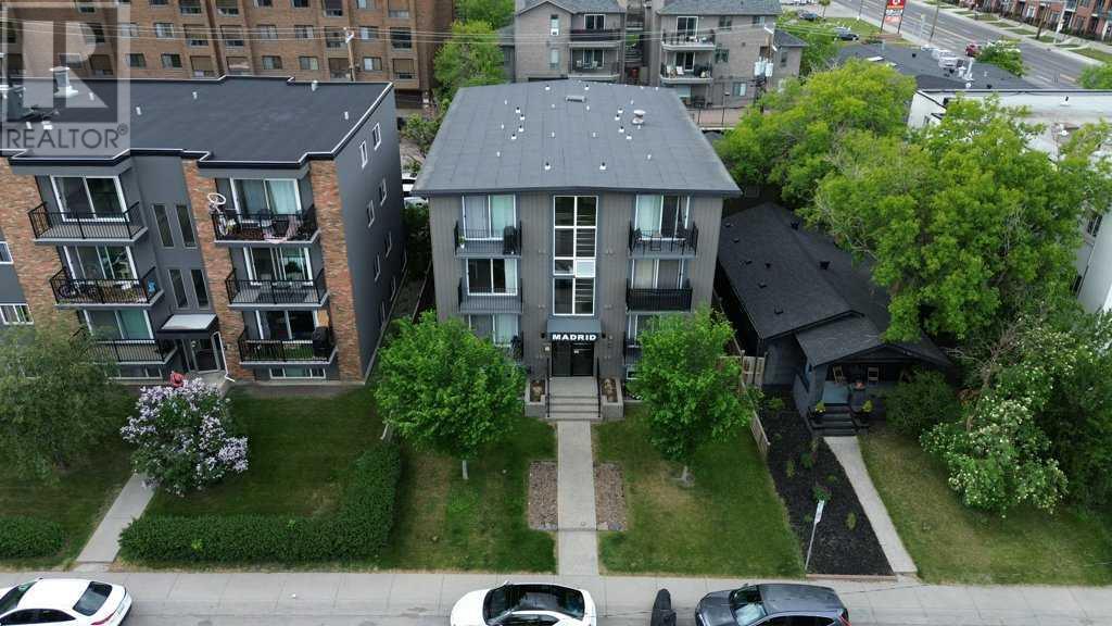 Single Family House for Sale in    Street SW Bankview Calgary 