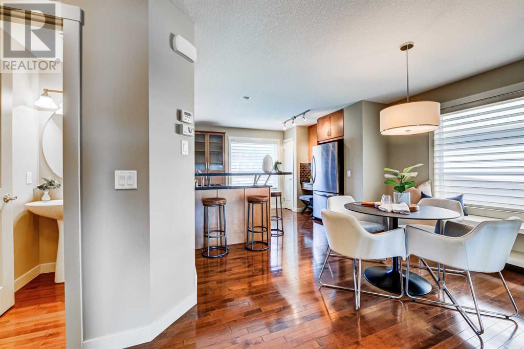 Single Family House for Sale in  Aspen Hills Terrace SW Aspen Woods Calgary 