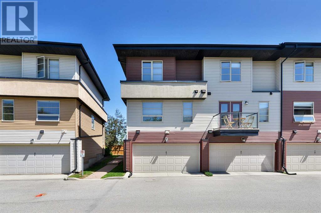 Single Family House for Sale in  Aspen Hills Terrace SW Aspen Woods Calgary 
