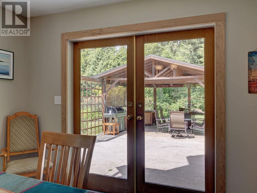 1317 LOCKYER ROAD, Roberts Creek