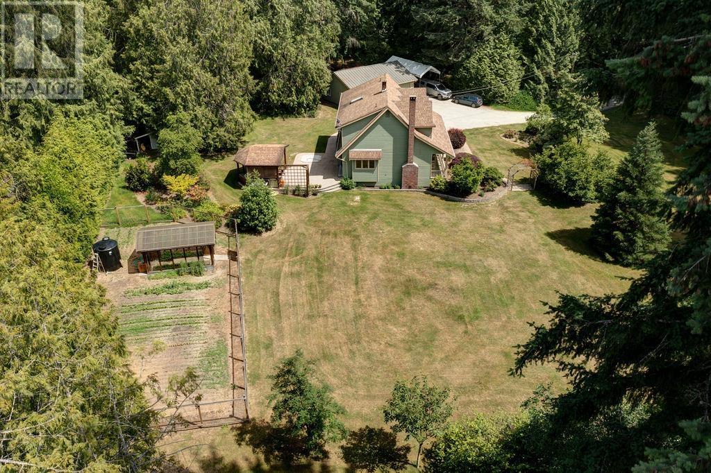 1317 LOCKYER ROAD, Roberts Creek