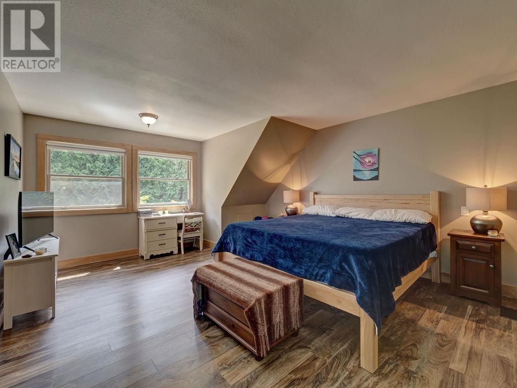 1317 LOCKYER ROAD, Roberts Creek