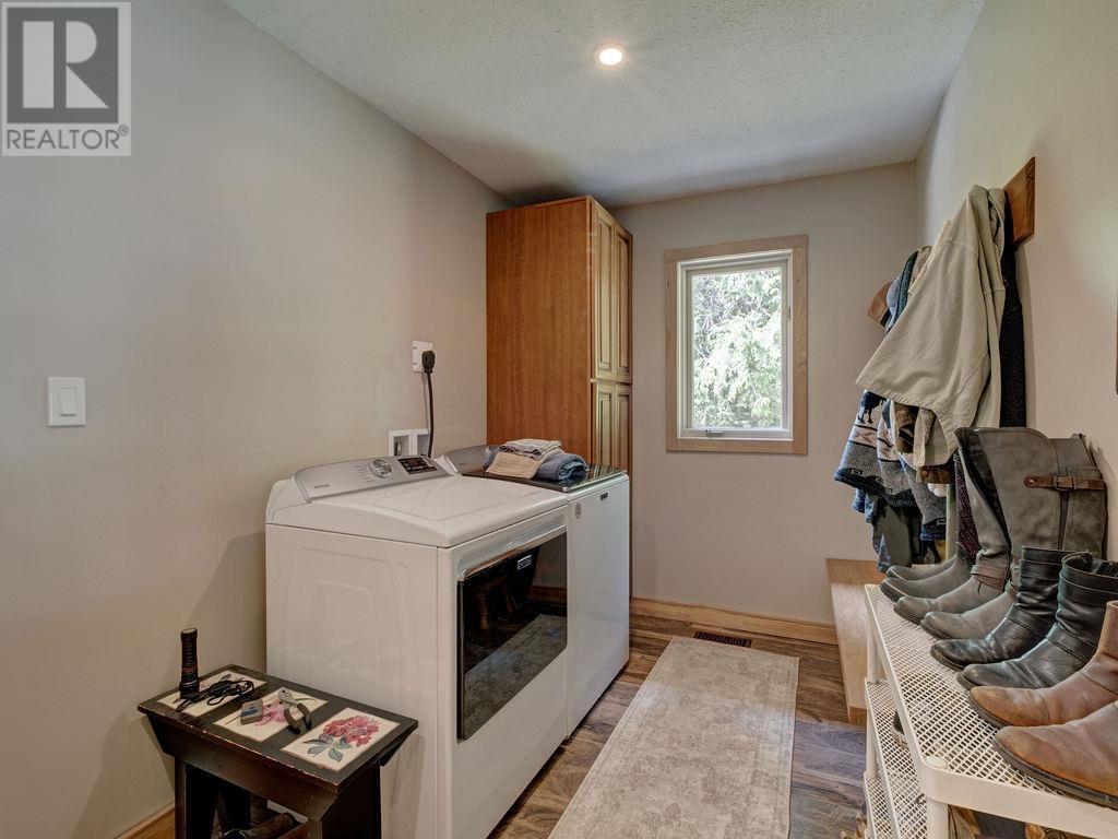 1317 LOCKYER ROAD, Roberts Creek