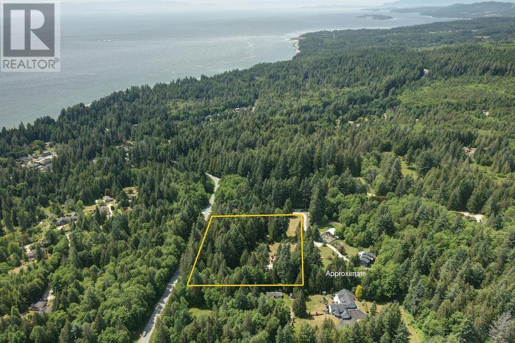1317 LOCKYER ROAD, Roberts Creek
