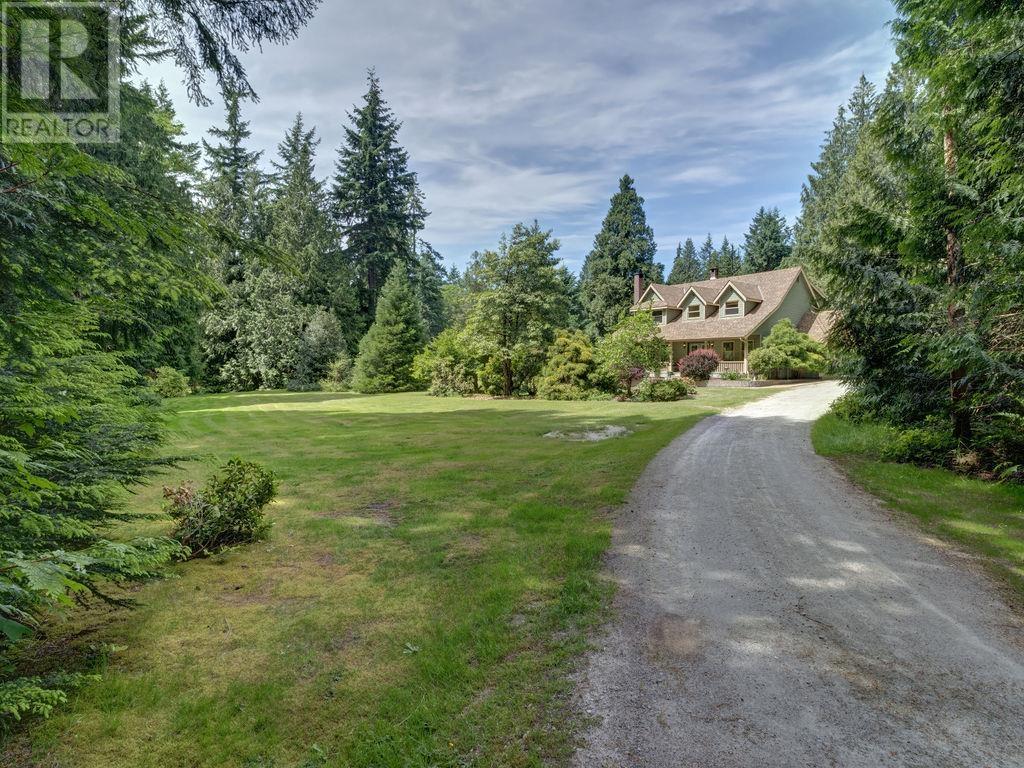 1317 LOCKYER ROAD, Roberts Creek