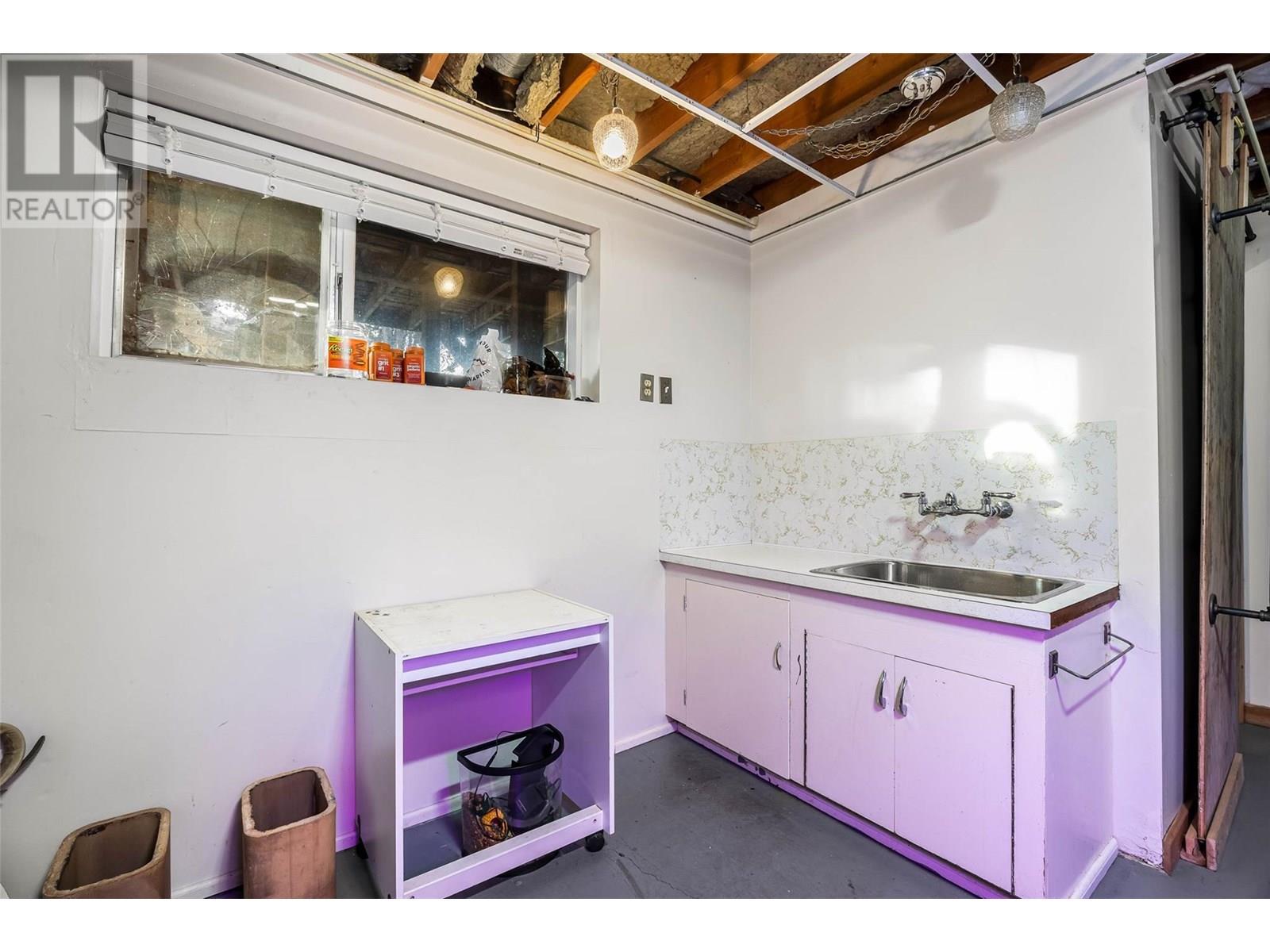 520 Singh Street, Kamloops