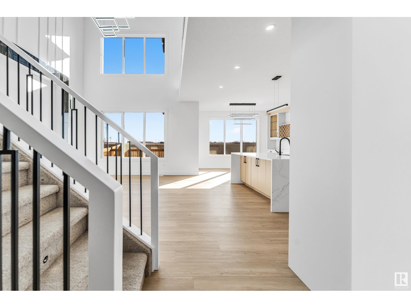 Photo 13 of 9443 Pear Cr Sw, Edmonton AB
