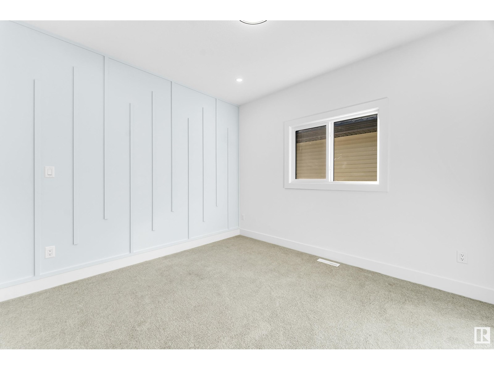 Photo 17 of 9443 Pear Cr Sw, Edmonton AB