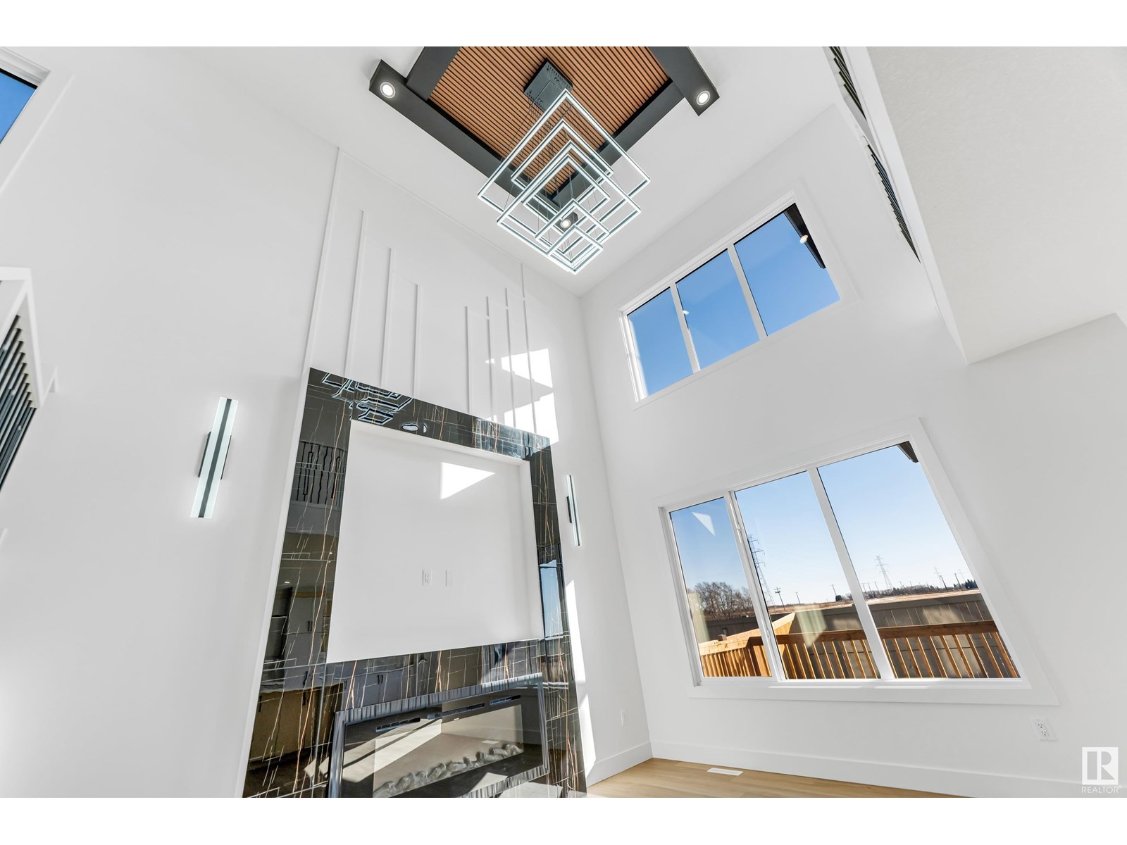 Photo 5 of 9443 Pear Cr Sw, Edmonton AB