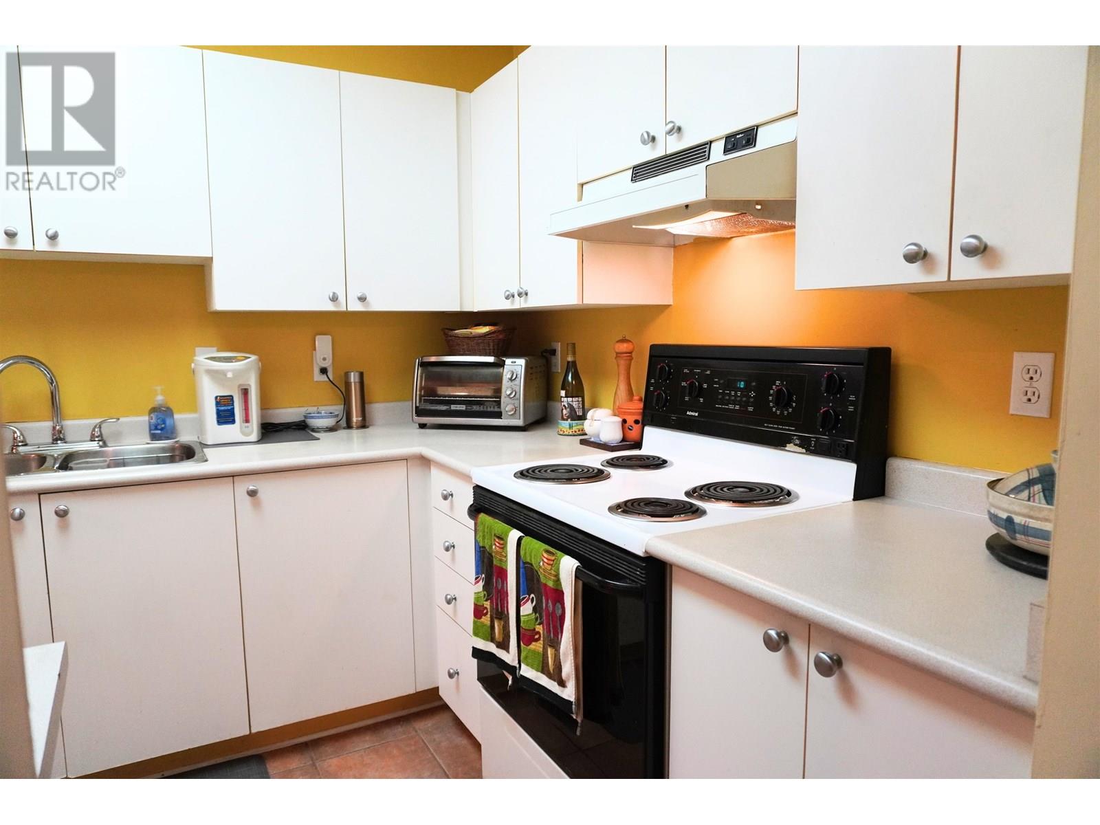 Photo 8 of 19 19034 Mcmyn Road, Pitt Meadows BC