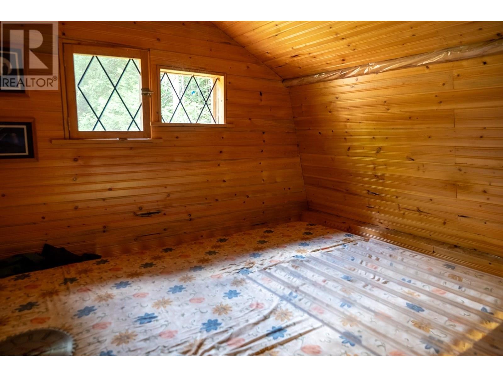 5574 HOOSON ROAD, Pender Island