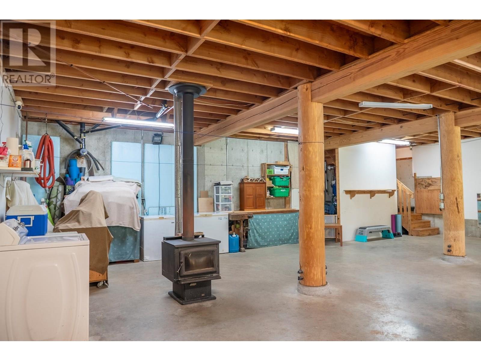 5574 HOOSON ROAD, Pender Island