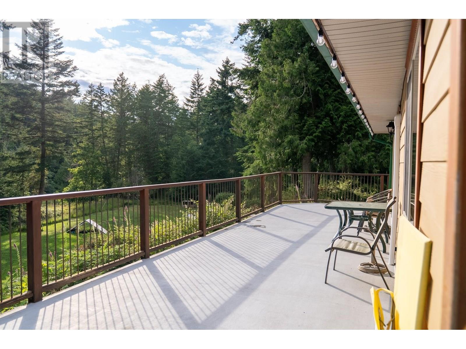 5574 HOOSON ROAD, Pender Island