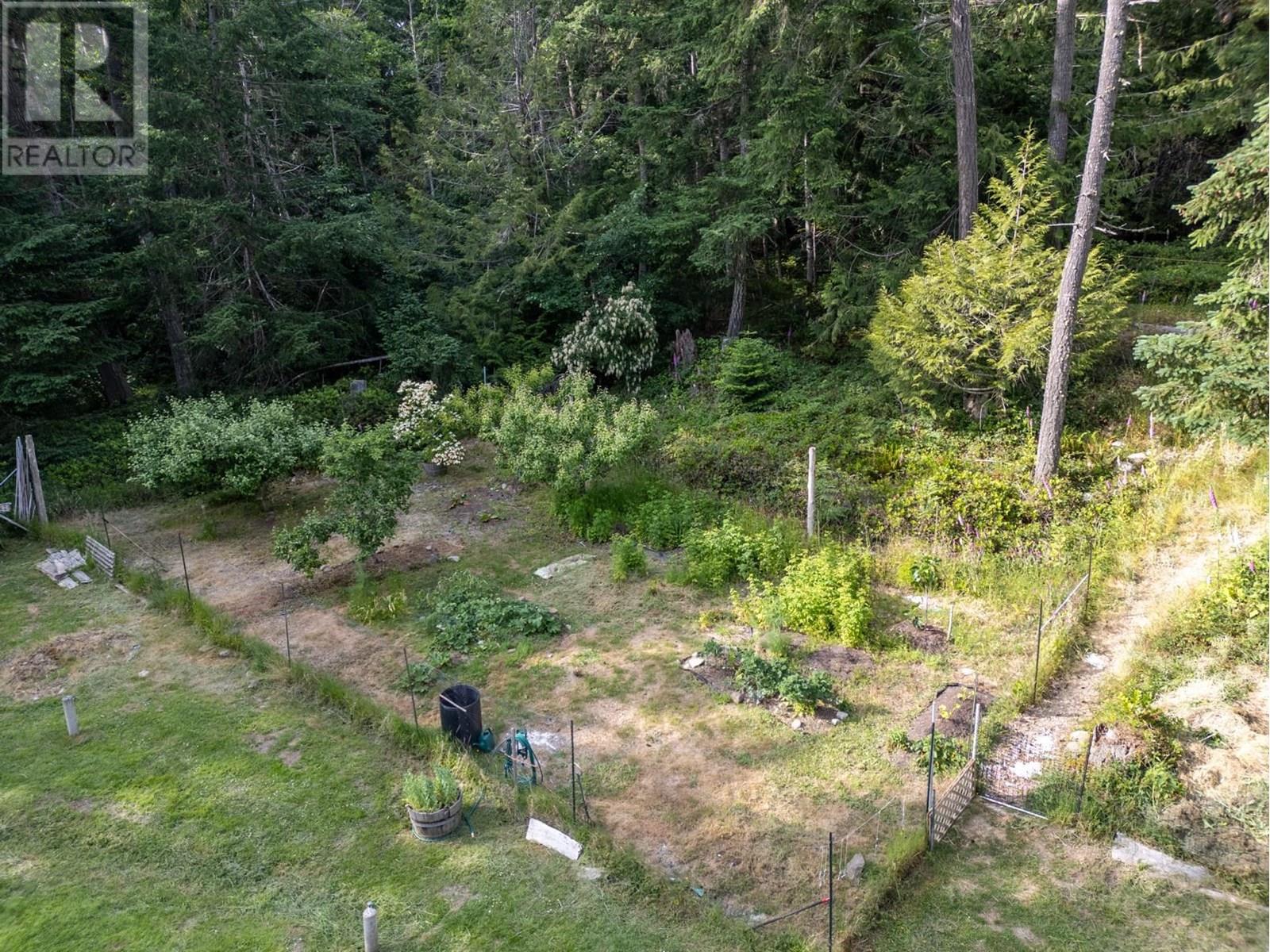 5574 HOOSON ROAD, Pender Island