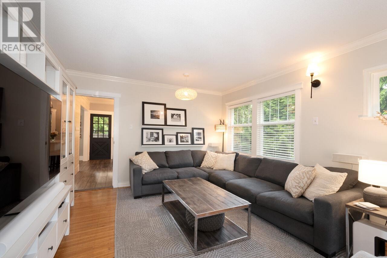 66 MAPLE COURT, Anmore real estate listing R3019727