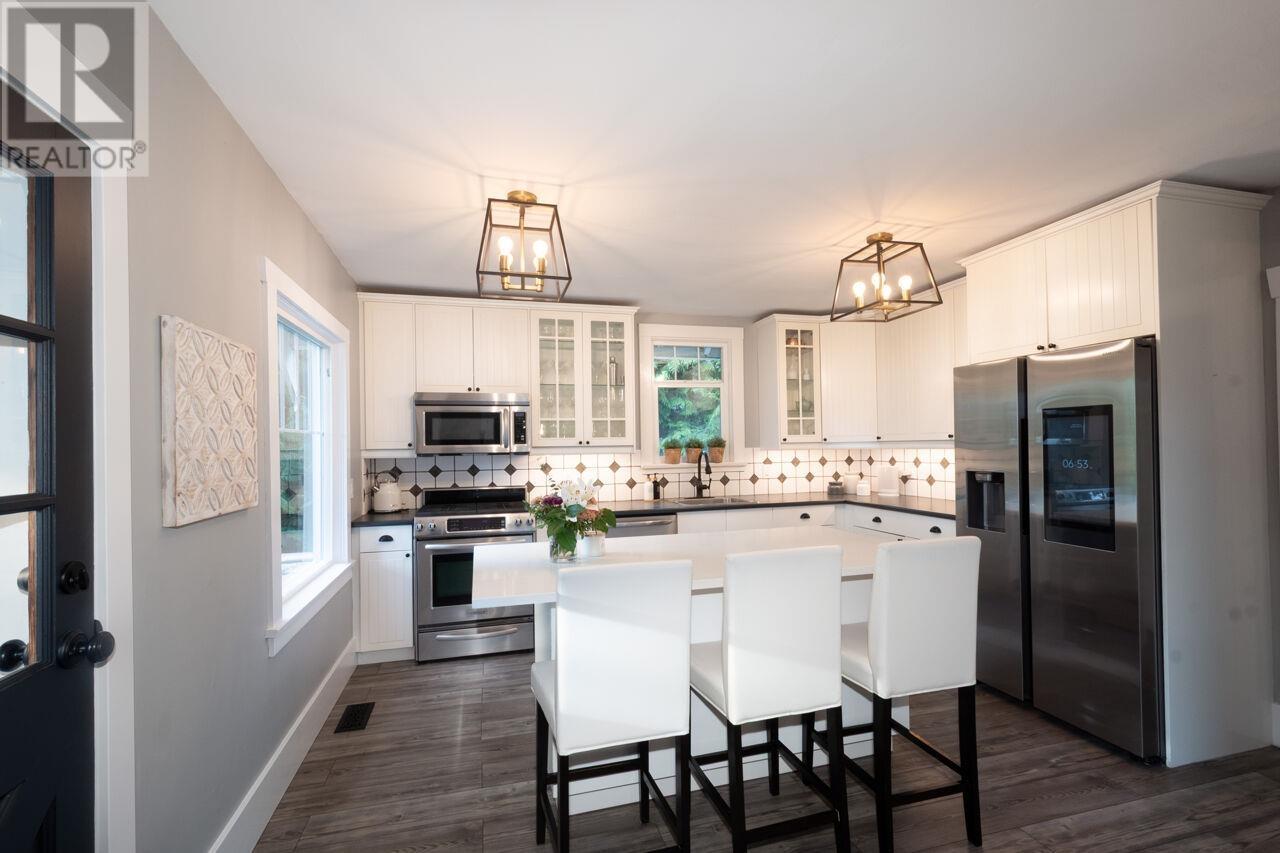 66 MAPLE COURT, Anmore real estate listing R3019727