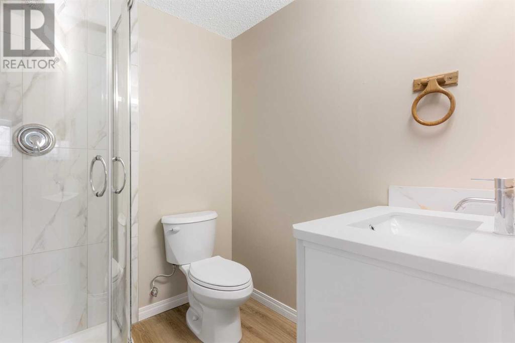 Single Family House 4 Level for Sale in  Sandstone Road NW Sandstone Valley Calgary 
