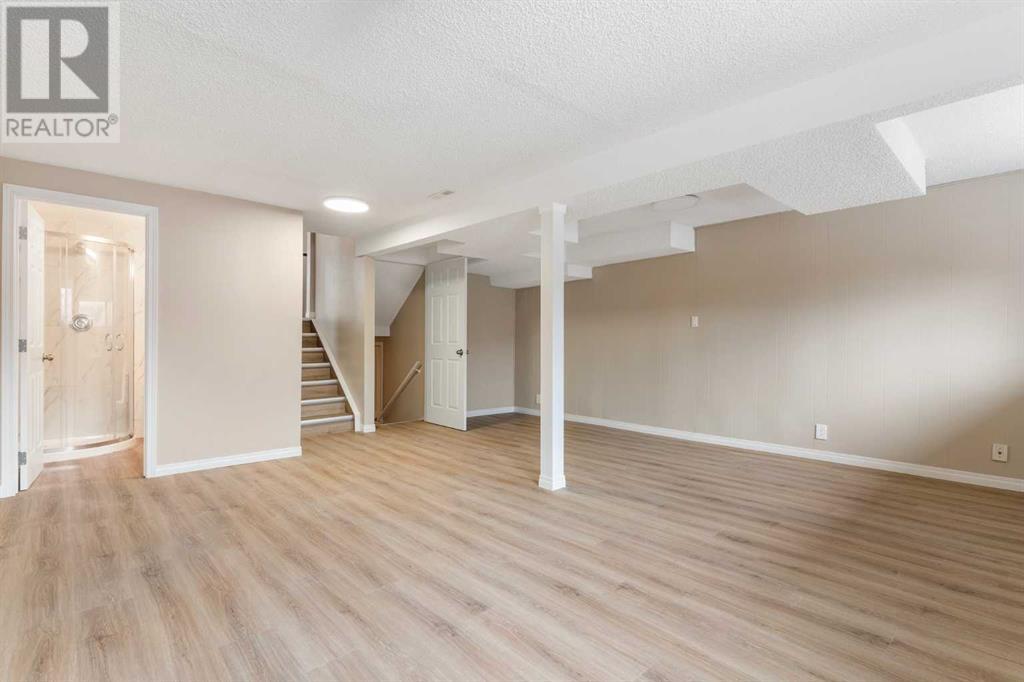 Single Family House 4 Level for Sale in  Sandstone Road NW Sandstone Valley Calgary 