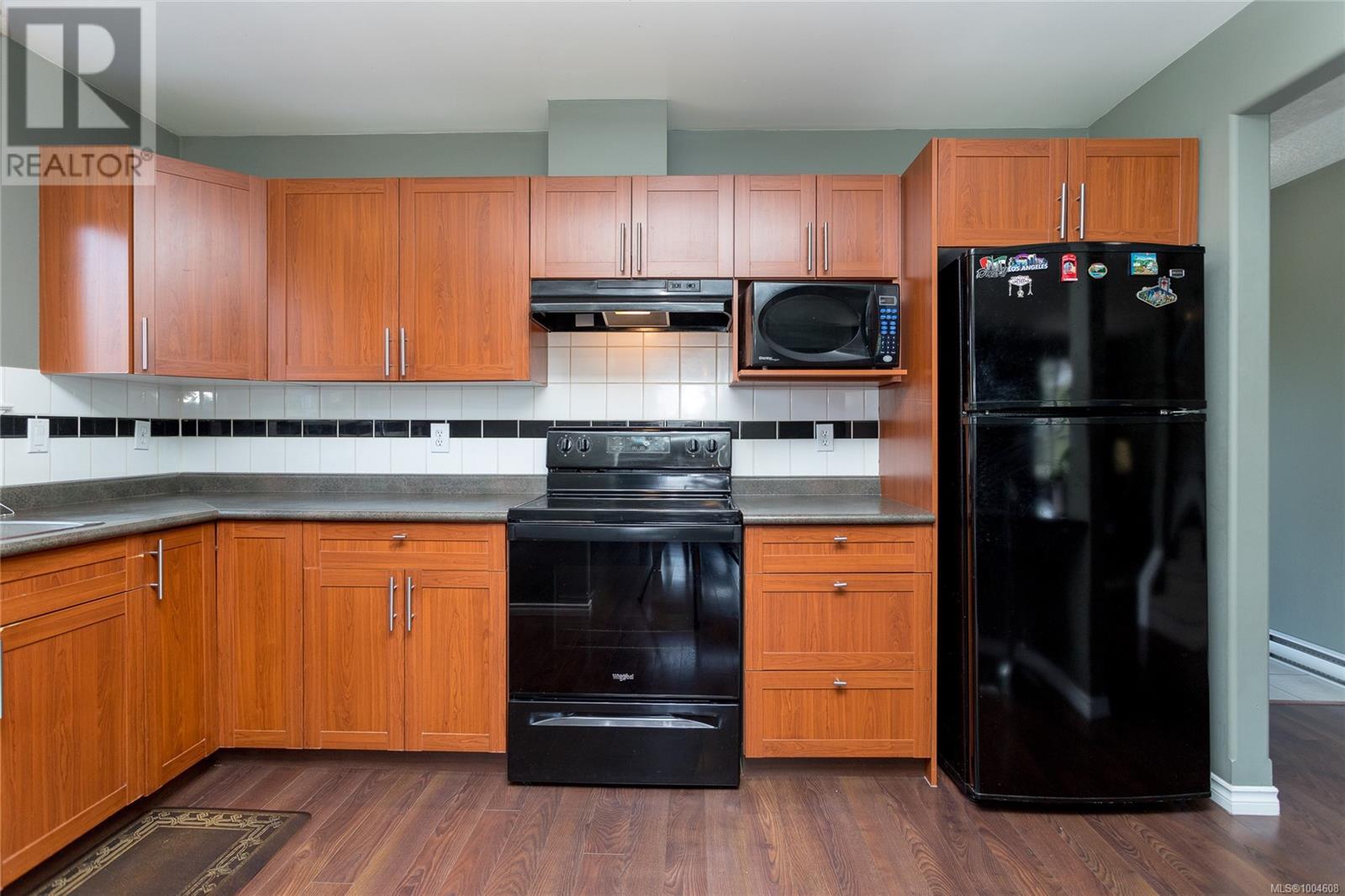 Photo 10 of 305 908 Brock Ave, Langford BC