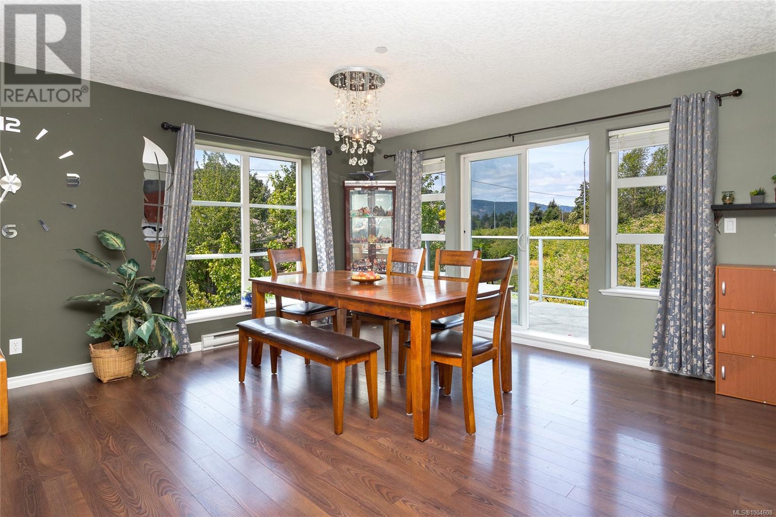 Photo 16 of 305 908 Brock Ave, Langford BC