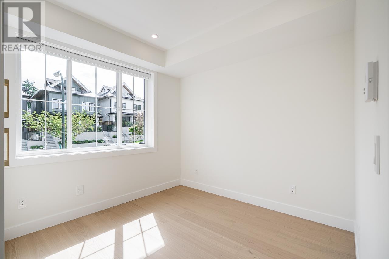 Photo 17 of 1 4855 Dumfries Street, Vancouver BC