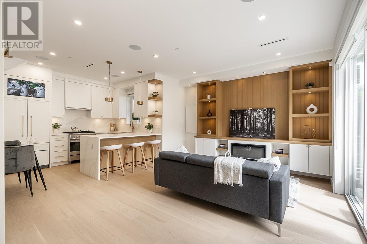 Photo 5 of 1 4855 Dumfries Street, Vancouver BC