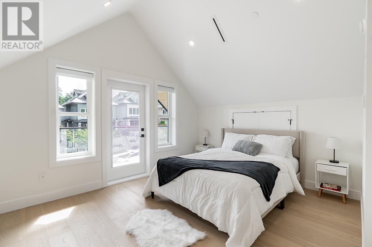 Photo 22 of 1 4855 Dumfries Street, Vancouver BC