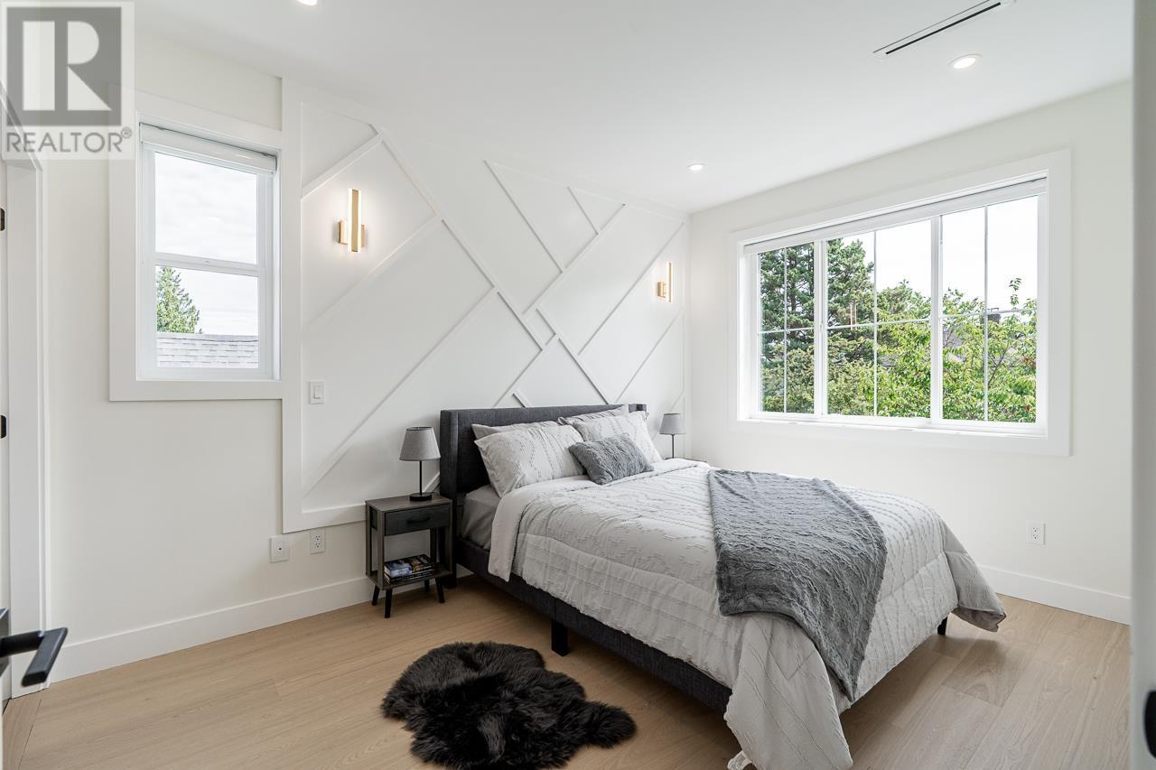 Photo 13 of 1 4855 Dumfries Street, Vancouver BC