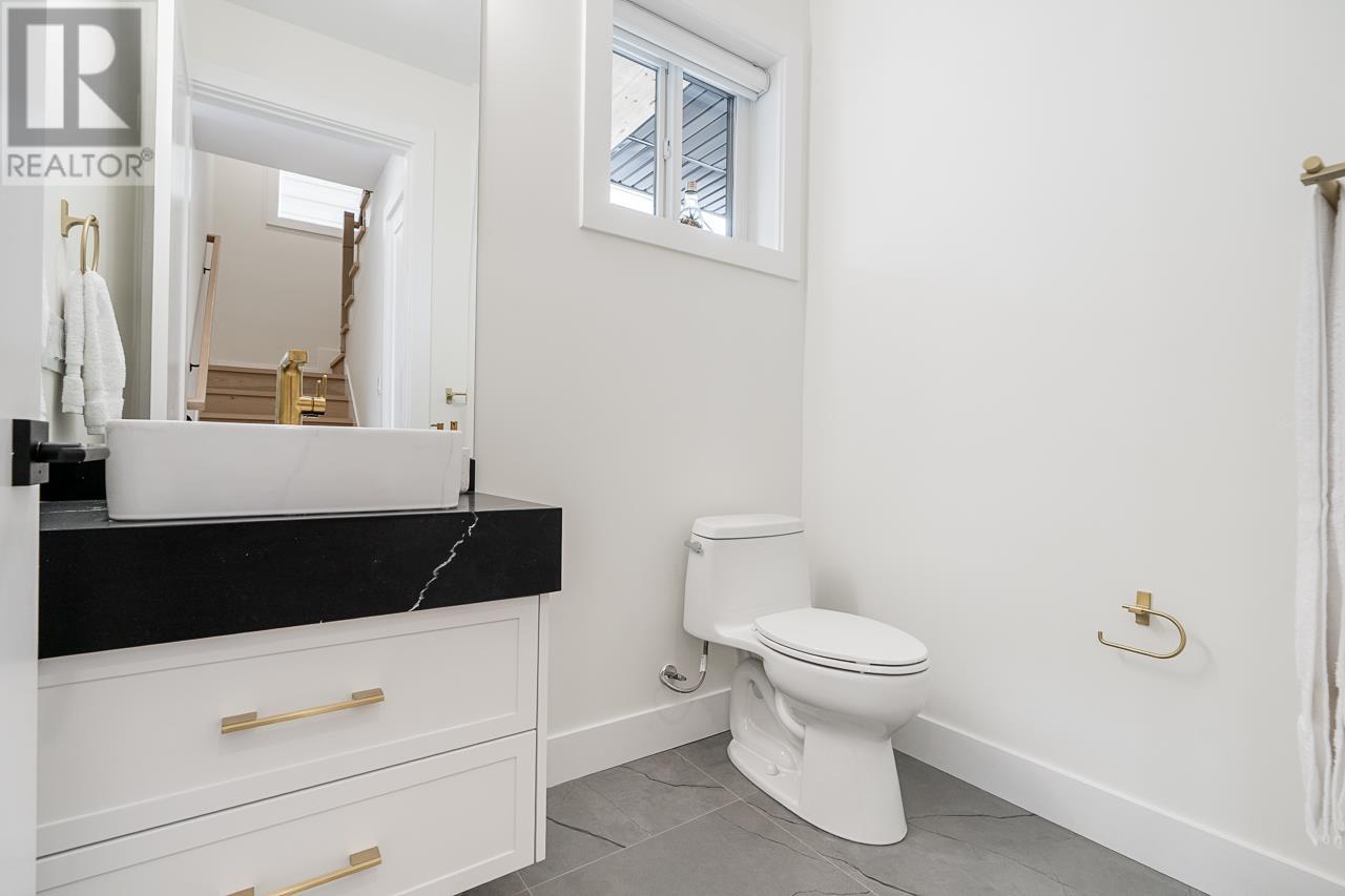 Photo 11 of 2 4855 Dumfries Street, Vancouver BC