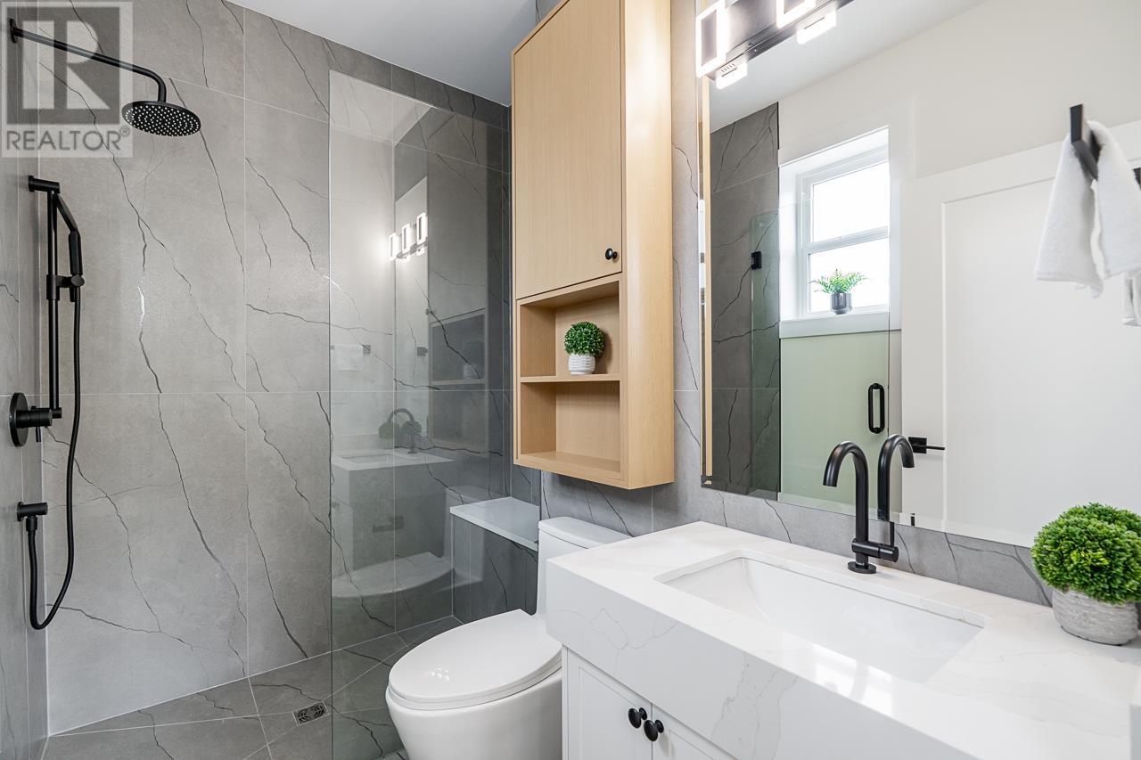 Photo 14 of 2 4855 Dumfries Street, Vancouver BC