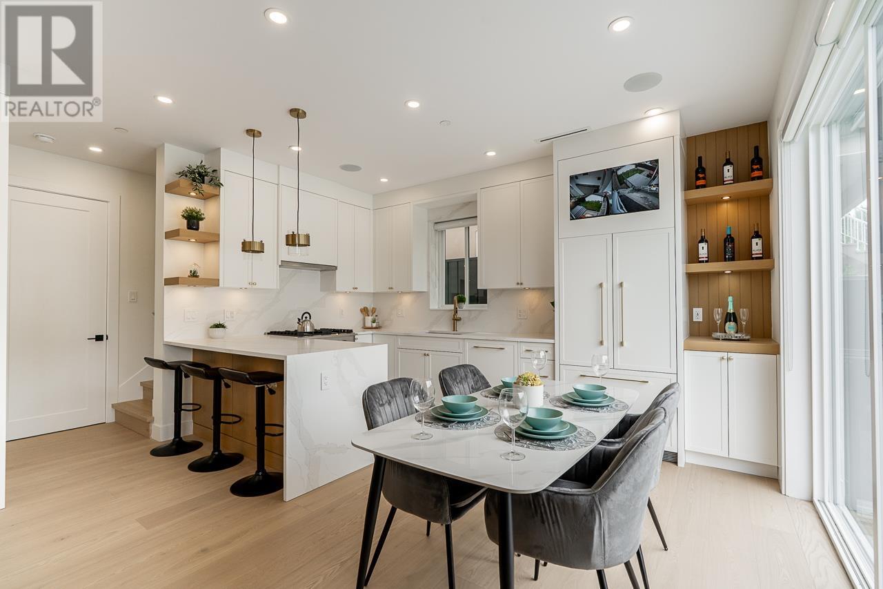 Photo 10 of 2 4855 Dumfries Street, Vancouver BC