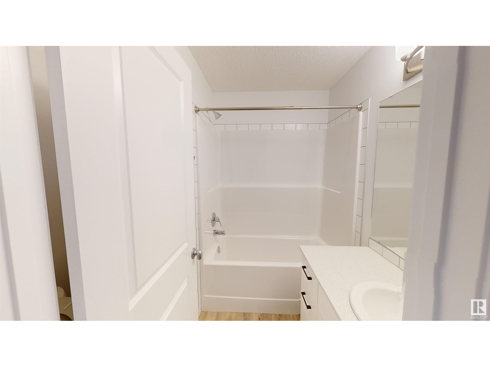 #6 29 AIRPORT RD NW - Image 15