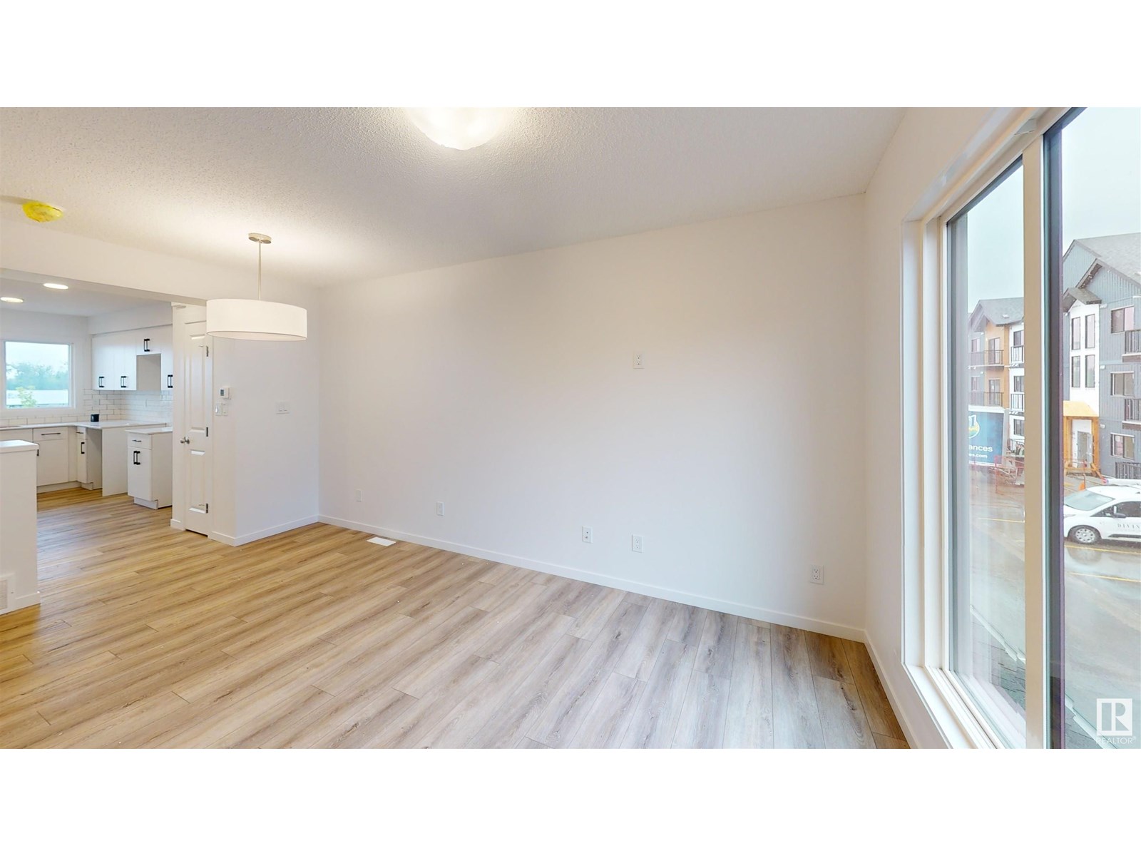#6 29 AIRPORT RD NW - Image 4