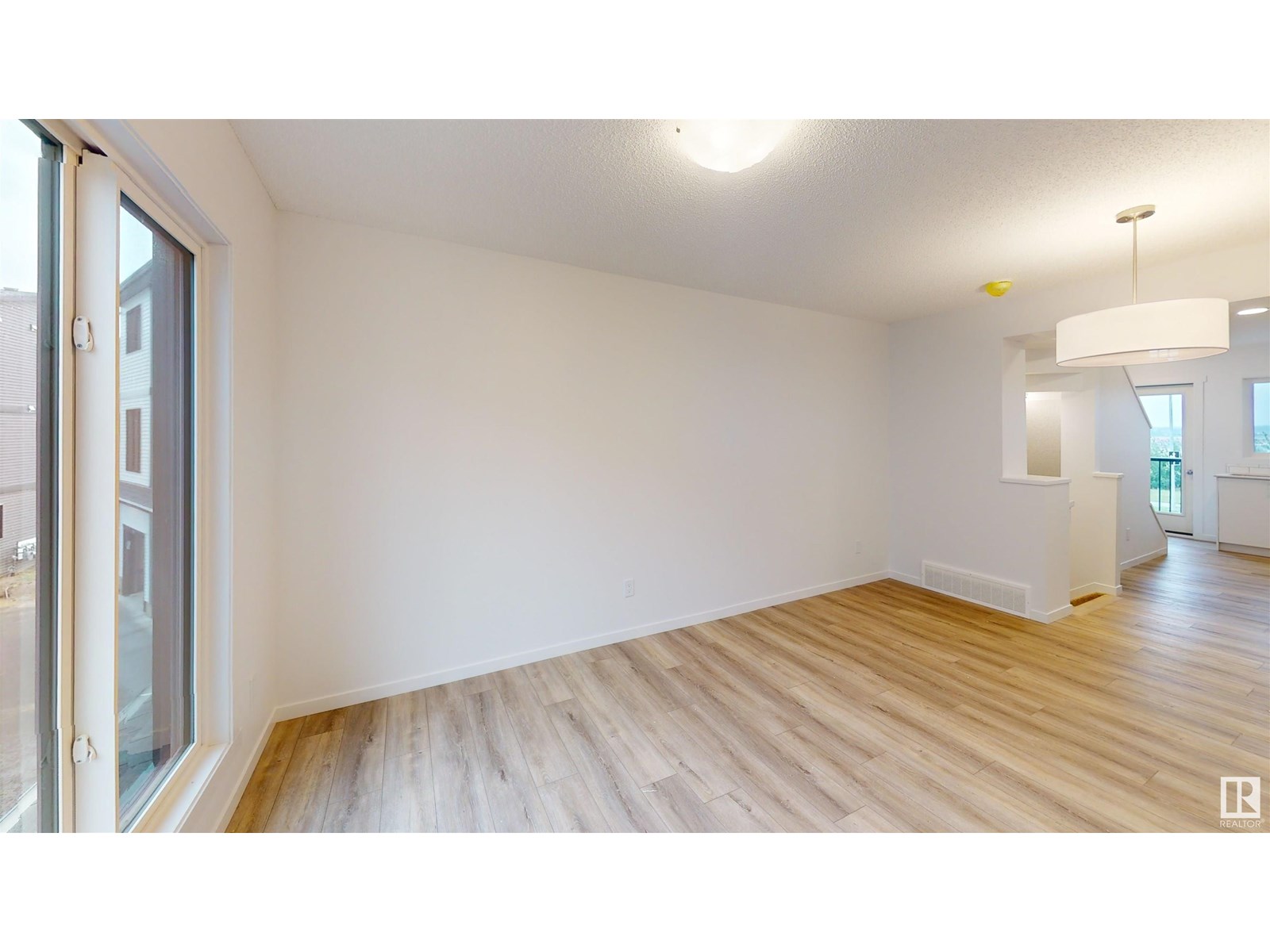 #6 29 AIRPORT RD NW - Image 5