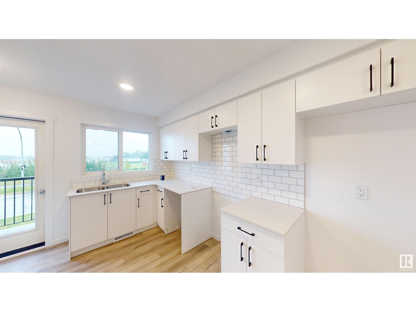 #6 29 AIRPORT RD NW - Image 9