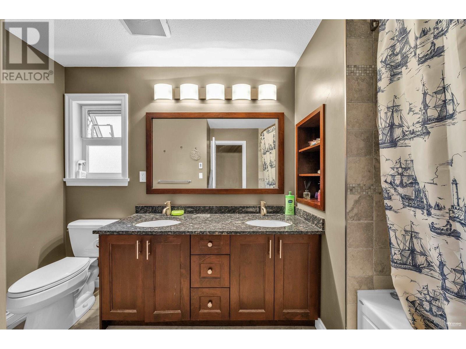 Photo 7 of 6550 Albery Place, Burnaby BC