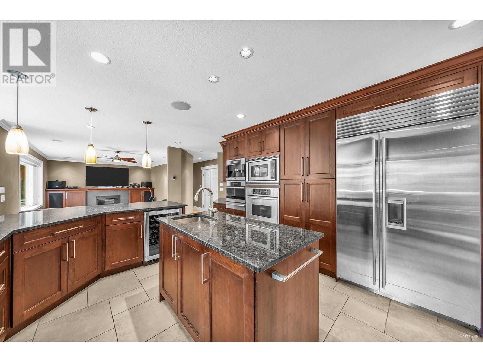 Photo 16 of 6550 Albery Place, Burnaby BC