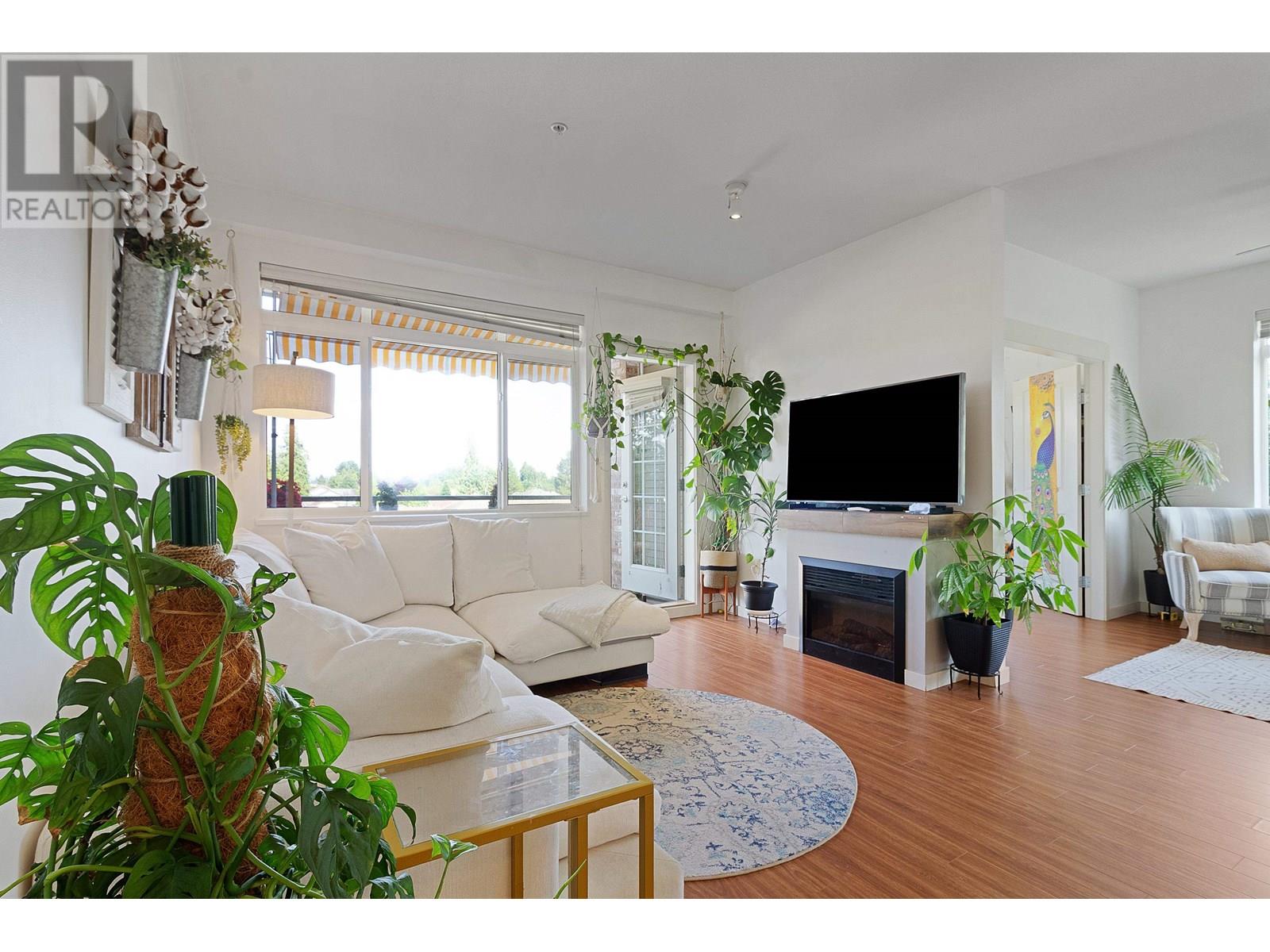 320 12350 HARRIS ROAD, Pitt Meadows real estate listing R3019375