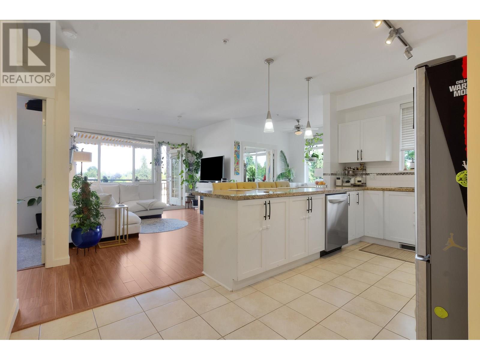 320 12350 HARRIS ROAD, Pitt Meadows real estate listing R3019375