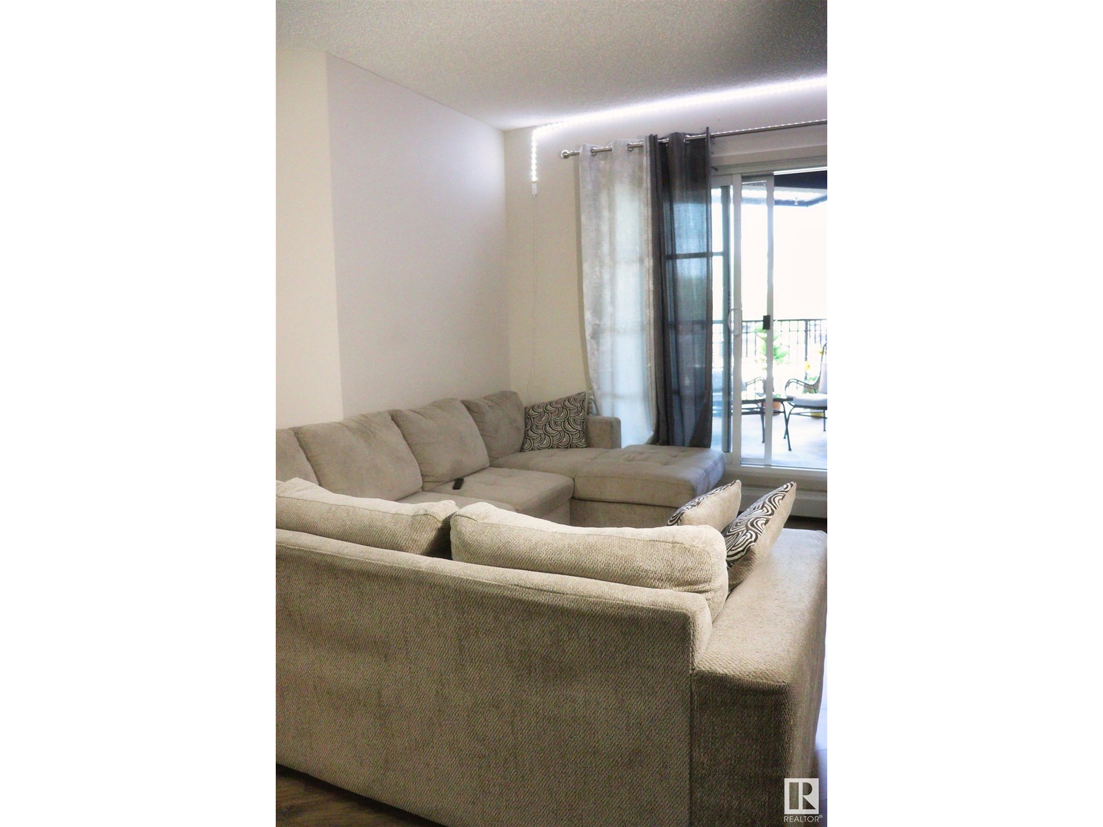 Photo 18 of 110 1144 Adamson Dr Sw, Edmonton AB