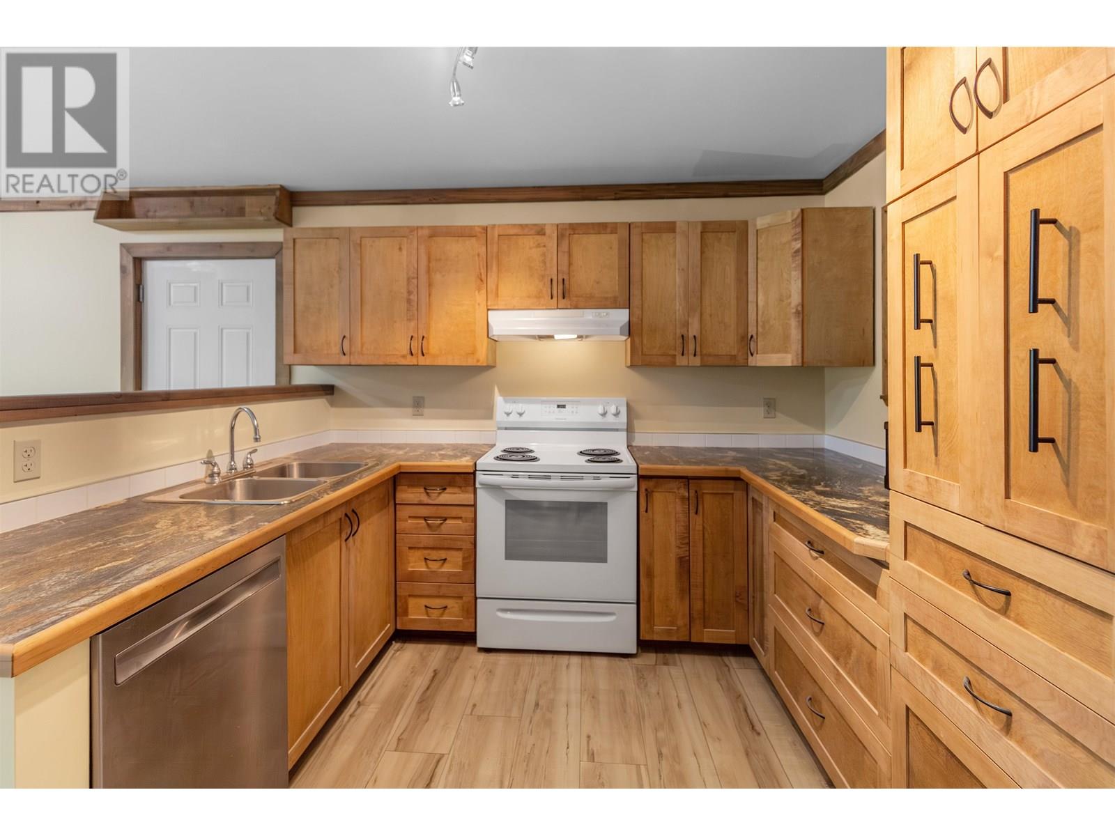 Photo 16 of 3416 Hayman Crescent, Quesnel BC