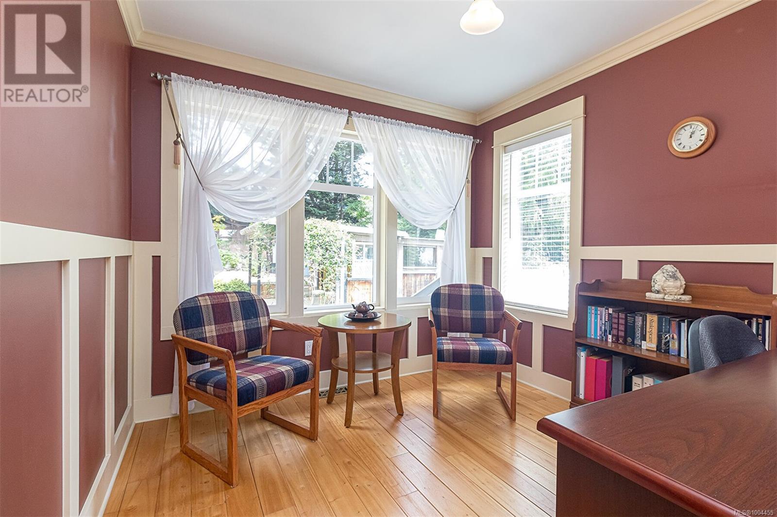 Photo 15 of 281 Bessborough Ave, View Royal BC
