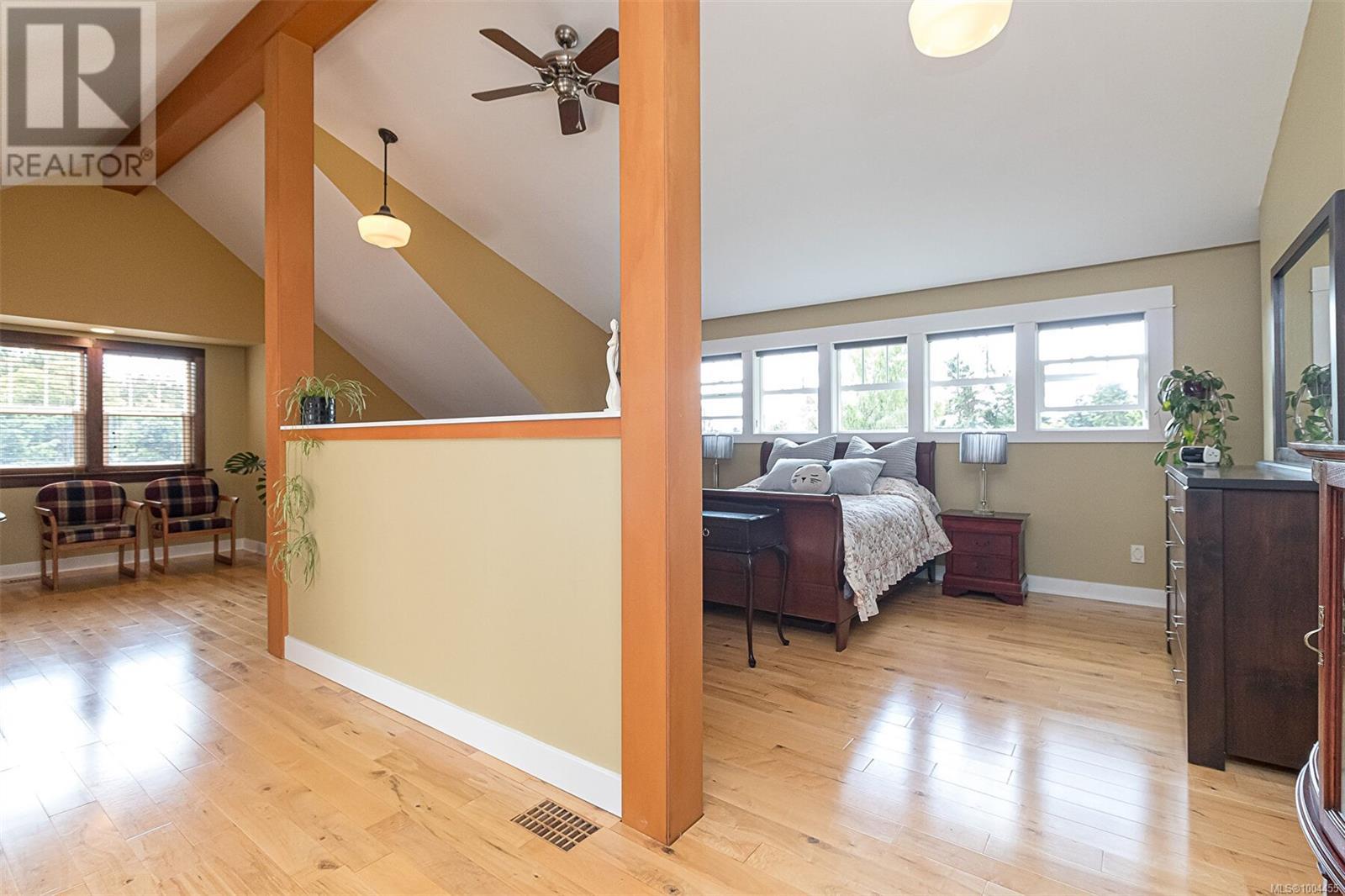 Photo 20 of 281 Bessborough Ave, View Royal BC